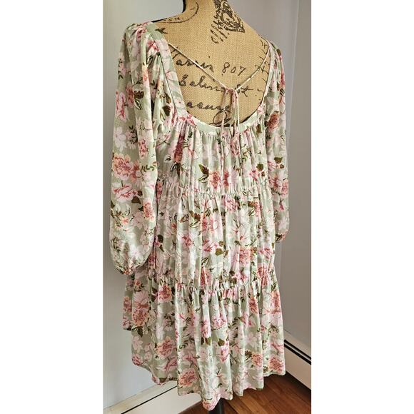 En Saison Tiered Ruffled Maris Mini Dress, Feminine, Sexy, Fully lined. Sz M - Picture 2 of 15